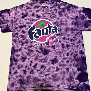 Grape Fanta tee shirt size medium